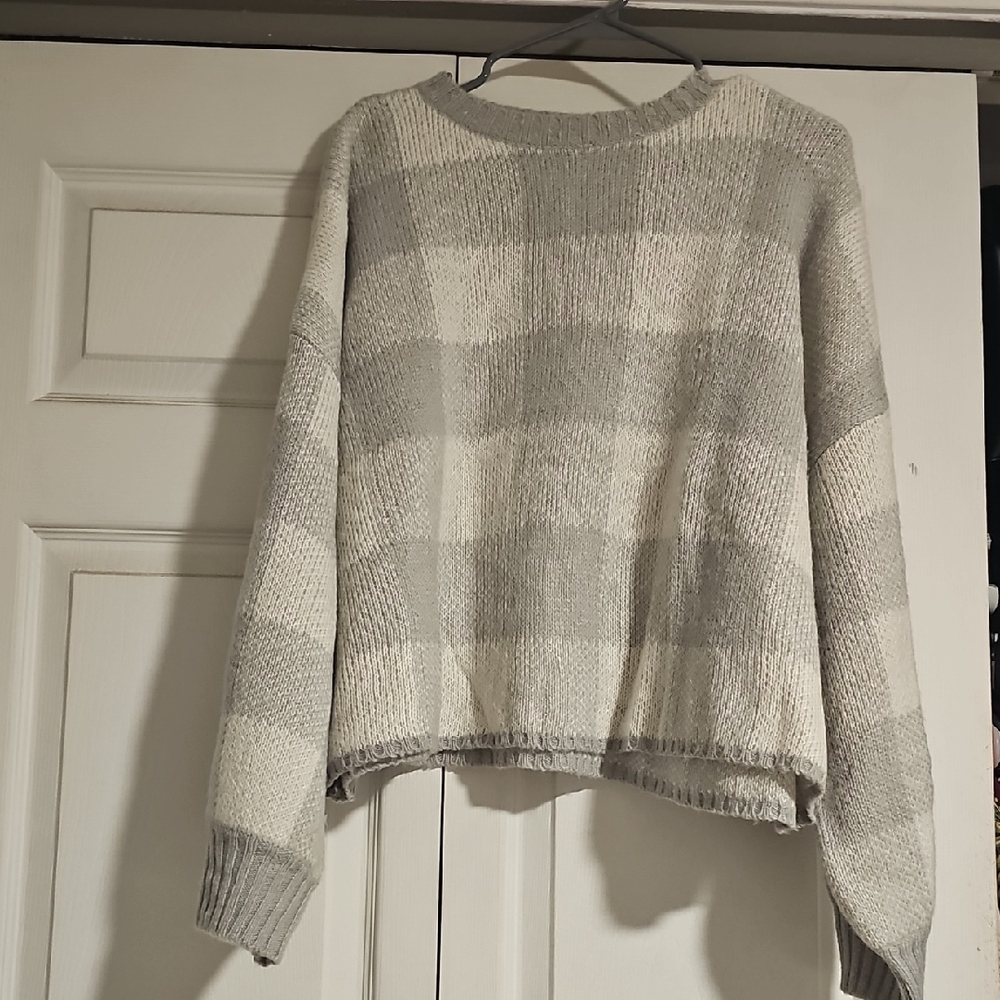 Cozy Cream and Gray Checkered Sweater